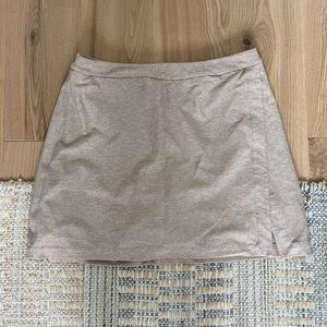 Outdoor voices skort!